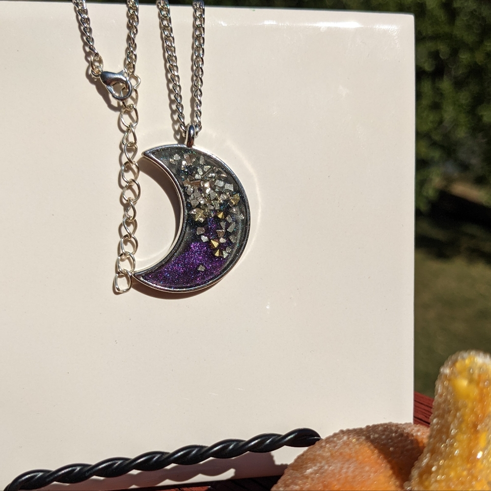 🌙SOLD🌙 Moon Necklace Handmade Sparkly Silver Purple Resin Glitter Crescent - Picture 4 of 5